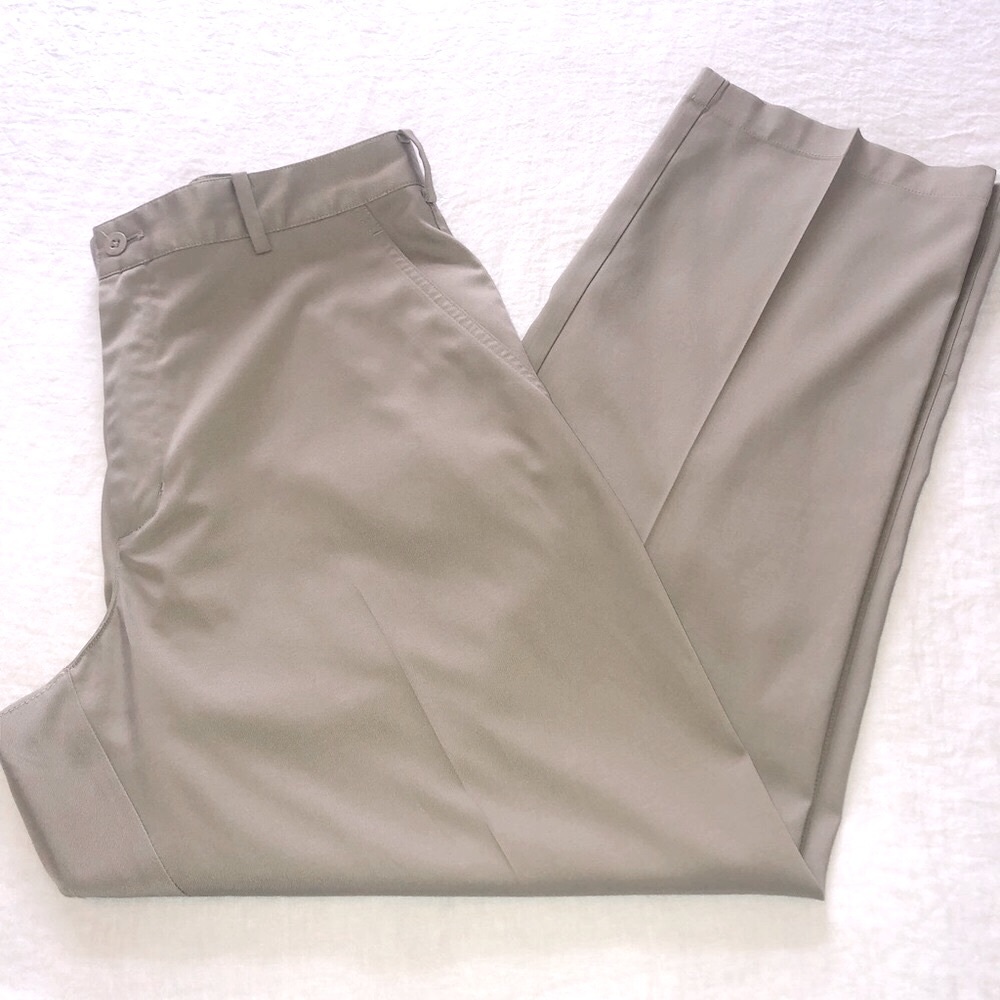 Nike Fit Dry Golf Lightweight pants Khaki Tan 32 inch waist